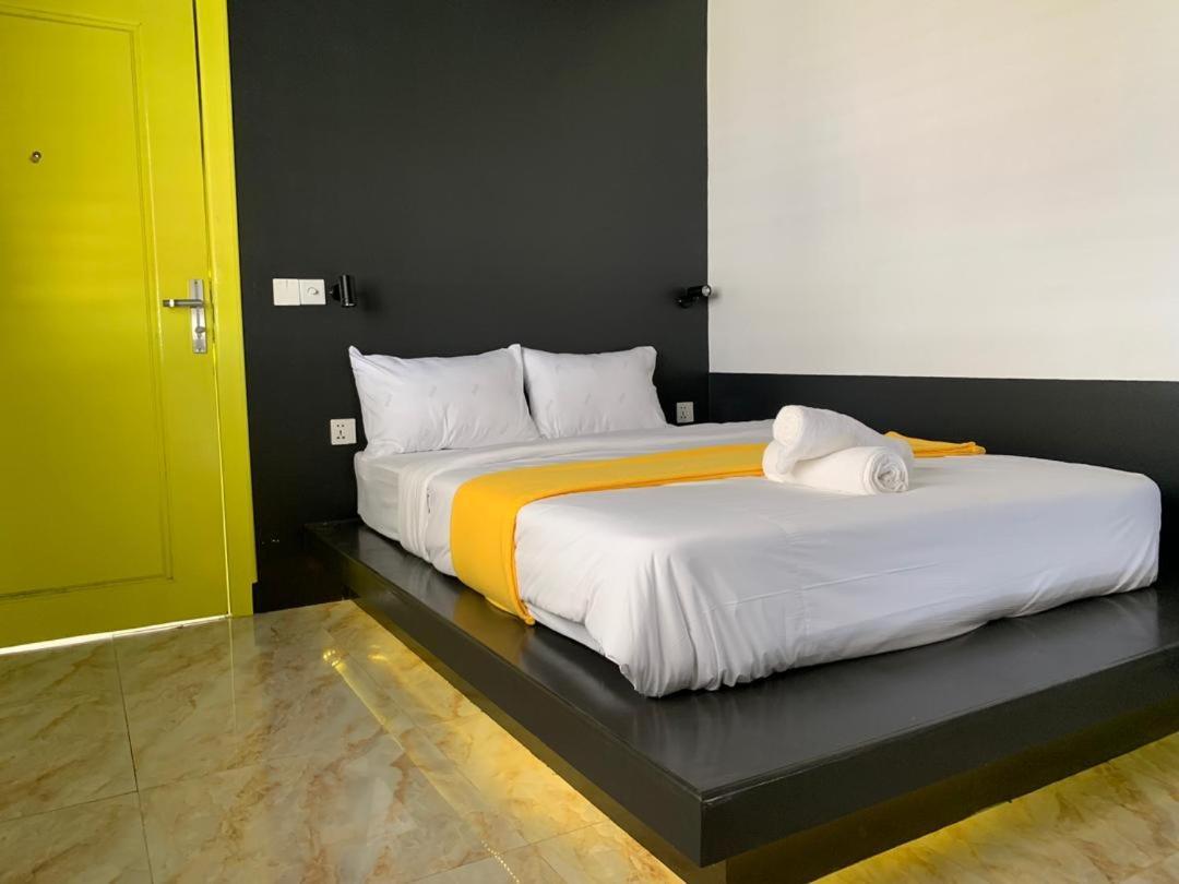 The Hive Hotel Сием Реап Екстериор снимка